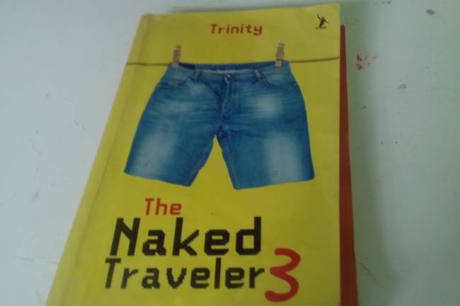 Jalan-jalan di Rumah Saja Dengan Buku “The Naked Traveller 3” 