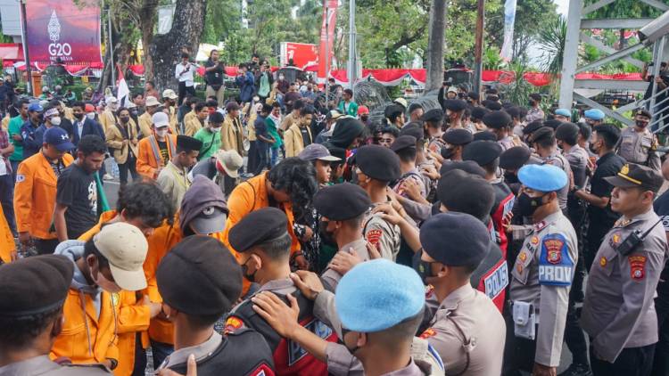 BEM Nusantara Gelar Aksi Tolak Kenaikan Harga BBM 