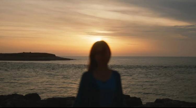 Sore: Istri dari Masa Depan dan Rantai Sebab-akibat yang Menentukan Hidup